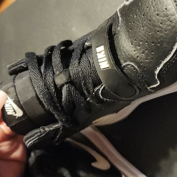 Kids Jordans - Picture 6 of 10